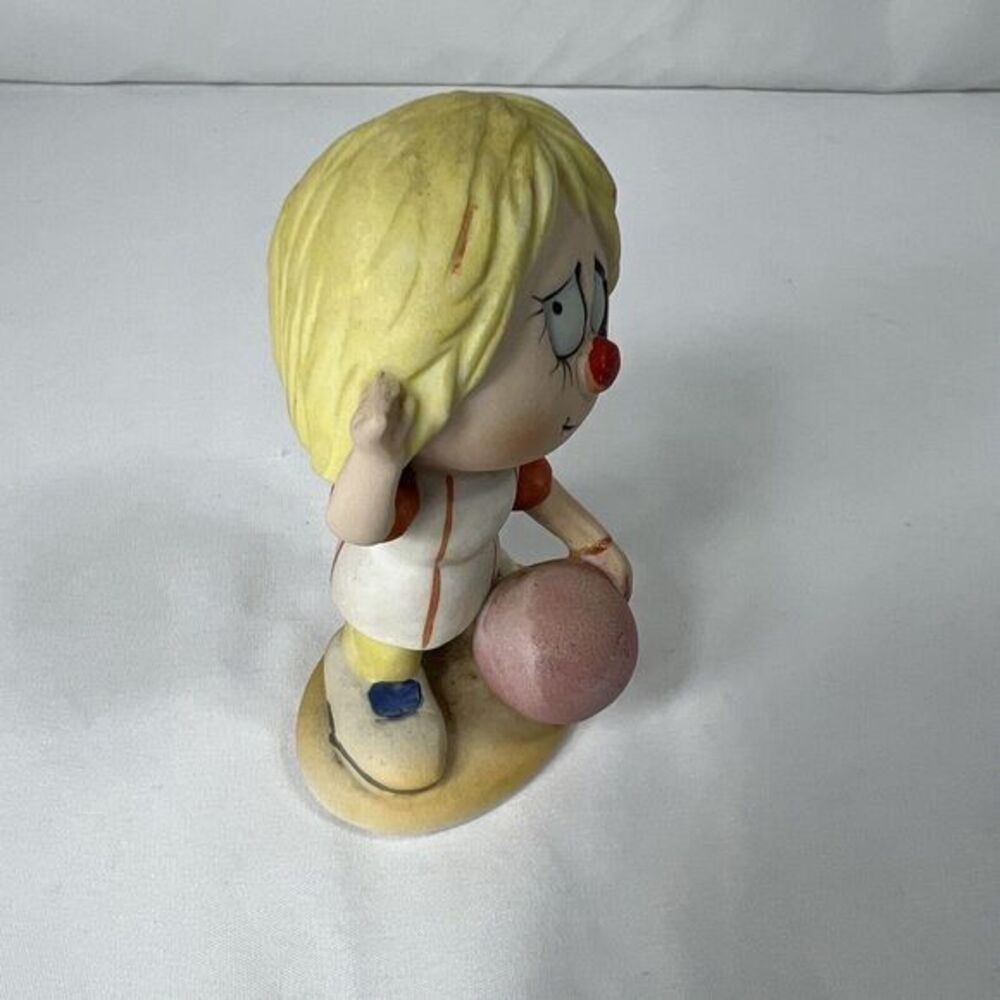 Vintage Ceramic basketball, Clown Figurine Collectible - Picture 4 of 13